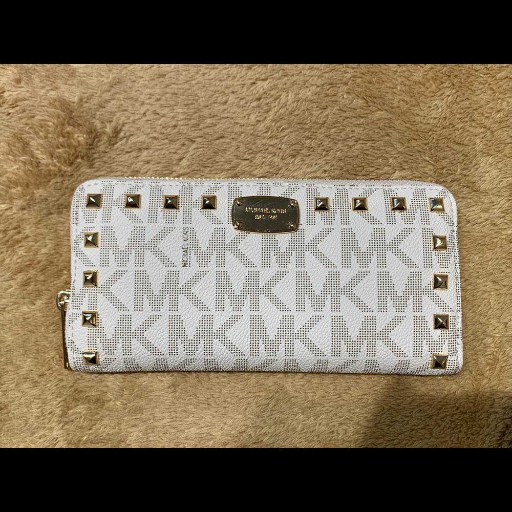 Michael Kors Signature Wallet